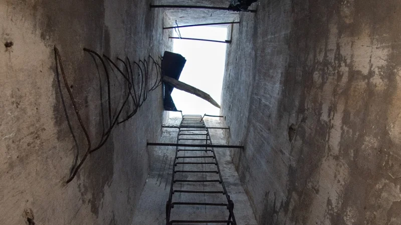 Bakıda yüzlərlə insanın sığına biləcəyi bunkerə girildi: Şok mənzərə ilə üzləşdilər - Foto
