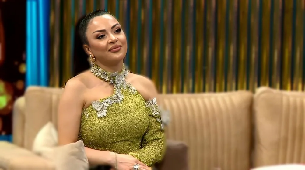 Vəfa Şərifovanın uşaqlarının atası birinci xanımı ilə görüntüləndi: Modelə bənzəyir - Foto